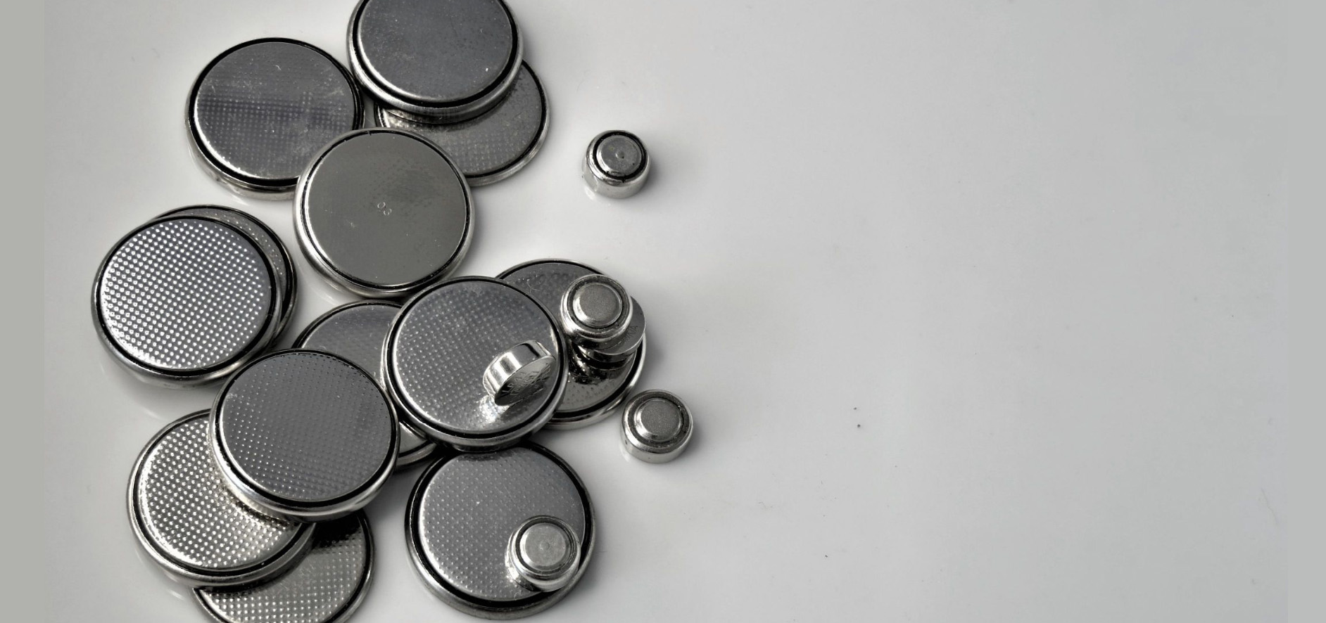 Button battery model and specification size comparison.jpg